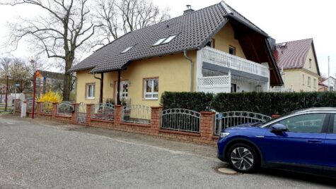 Außergewöhnlich großzügig – ein Haus, das Maßstäbe setzt, 01968 Senftenberg, Einfamilienhaus
