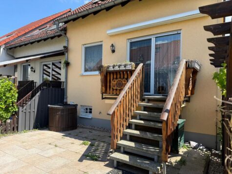 Reihenendhaus mit Garten – Idyllisch über Pirna gelegen, 01796 Pirna, Einfamilienhaus