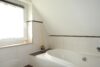 gepflegtes Einfamilienhaus in Dresden-Cossebaude mit Fernblick - Badezimmer 1.OG