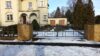 Historische Villa mit Turm – Vermietung an Gewerbetreibende - Zufahrt Grundstück