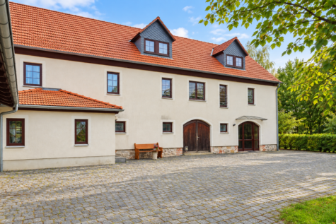 Viel Platz für Ihre Ideen – gepflegtes Zweifamilienhaus in ruhiger Lage, 01665 Klipphausen, Mehrfamilienhaus